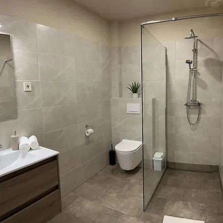 Seregely Vendeghaz Guest house Kunfeherto